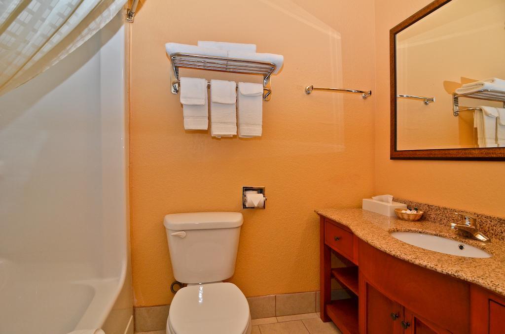 Hiway Inn Express Of Broken Bow Kamer foto