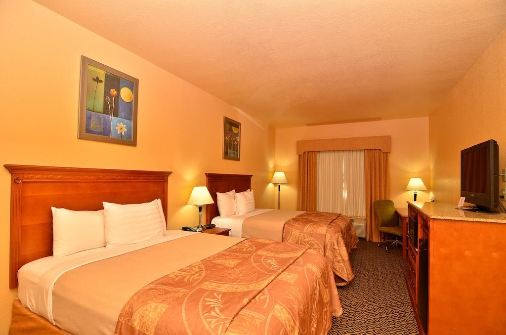 Hiway Inn Express Of Broken Bow Kamer foto