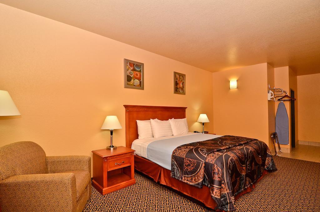 Hiway Inn Express Of Broken Bow Kamer foto
